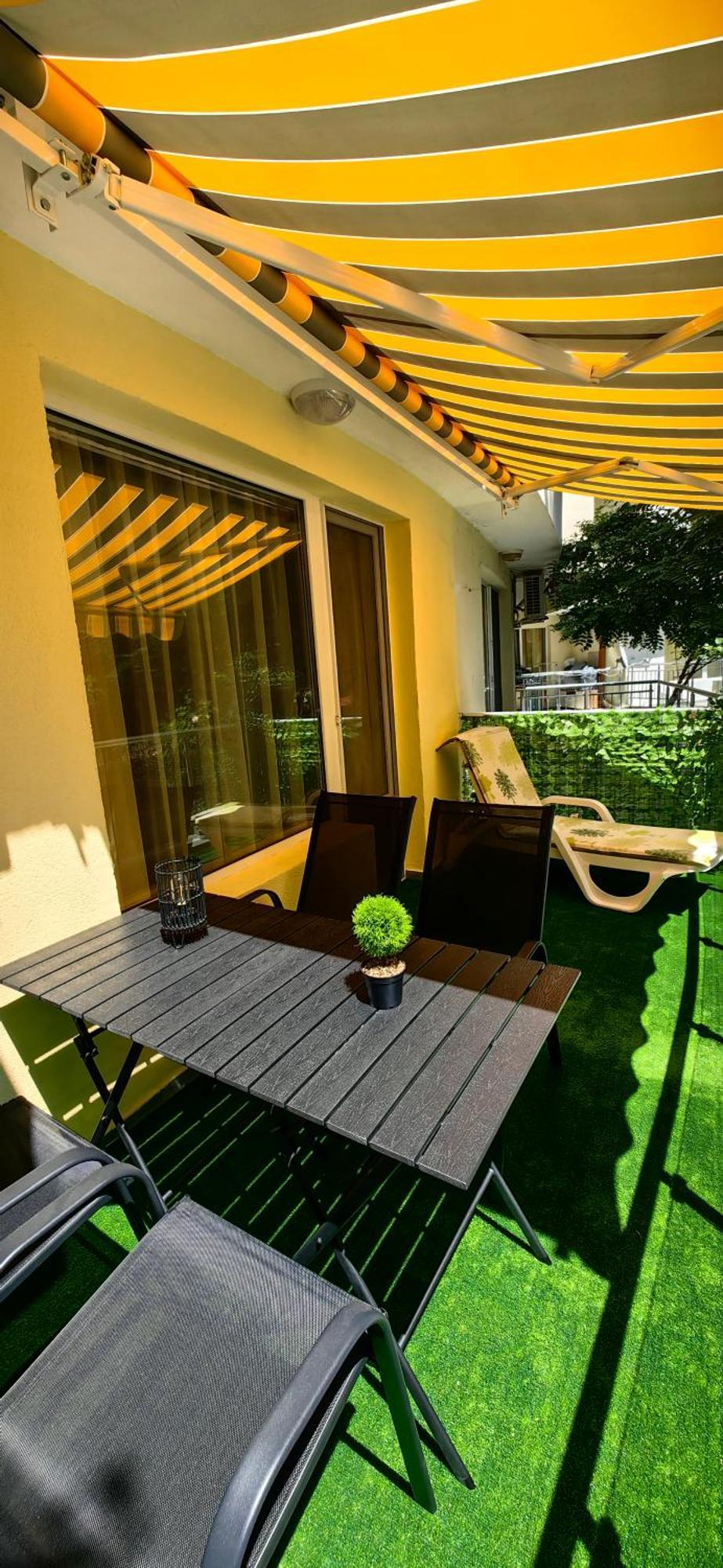 Yassen Vip Apartment
